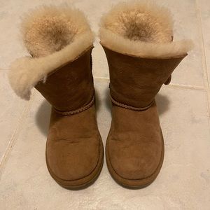UGG BAILEY BUTTON BOOT. TODDLER SIZE 11. Worn some, but good condition.